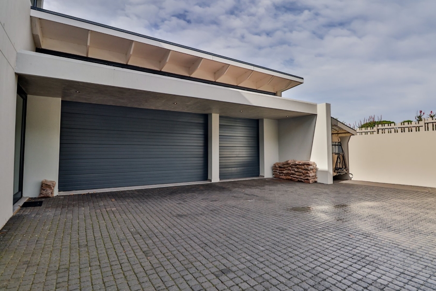 4 Bedroom Property for Sale in Oubaai Western Cape